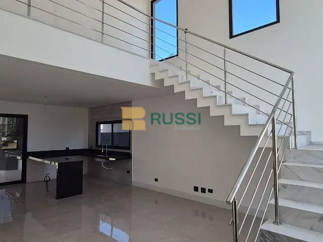 Sobrado com 257m² 4 quartos e 4 banheiros, à venda, no bairro Loteamento Floresta em São José dos Campos