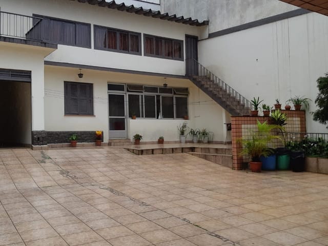 Foto do Sobrado - SOBRADO A VENDA NA VILA PRUDENTE, DIVISA COM A MOOCA, COM 576 METROS.TEM 10 VAGAS DE GARAGEM, QUINTAL E ELEVADOR. A 1100 METROS DO METRÔ VILA PRUDENTE | Sanches Imobiliária VIP