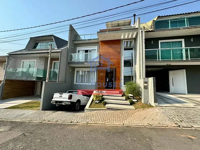 Sobrado 3 quartos e 3 banheiros, à venda, no bairro Cachoeira em Curitiba