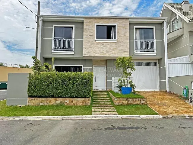 Sobrado com 166m² 4 quartos e 4 banheiros, à venda, no bairro Roça Grande em Colombo