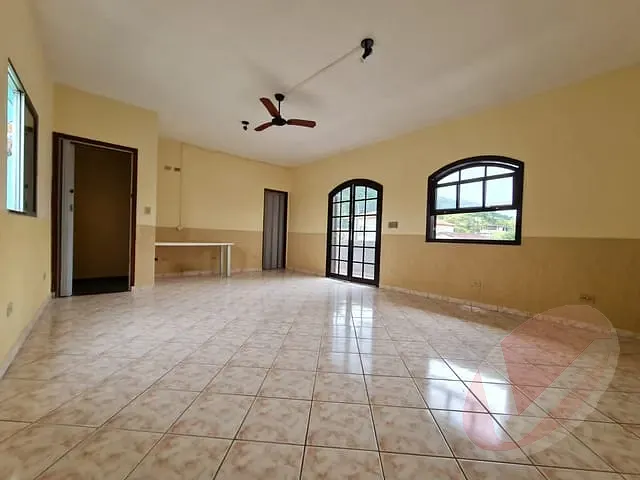 Sobrado com 275m² 3 quartos e 3 banheiros, à venda, no bairro Cidade da Criança em Praia Grande