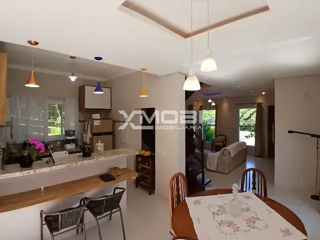 Sobrado com 250m² 3 quartos e 3 banheiros, à venda, no bairro Residencial Vila Victoria em Itupeva