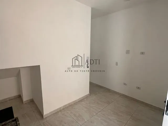 Sobrado 2 quartos e 1 banheiro, à venda, no bairro Vila São Paulo em Mogi das Cruzes