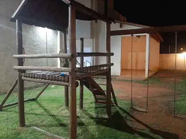 Sobrado 2 quartos e 1 banheiro, à venda, no bairro Vila São Paulo em Mogi das Cruzes