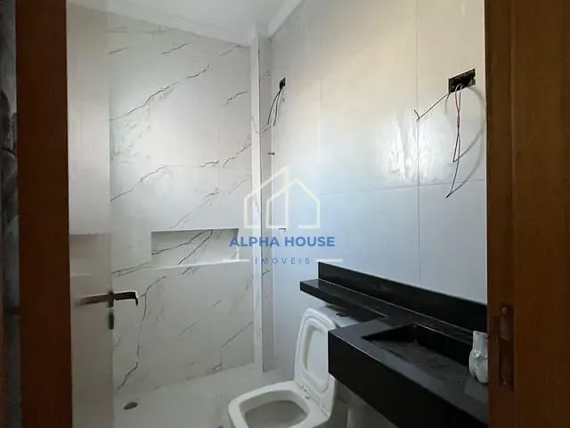 Sobrado 2 quartos e 1 banheiro, à venda, no bairro Loteamento Residencial e Comercial Flamboyant em Pindamonhangaba