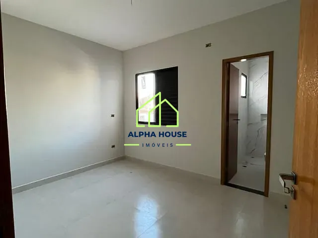 Sobrado 2 quartos e 1 banheiro, à venda, no bairro Loteamento Residencial e Comercial Flamboyant em Pindamonhangaba