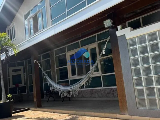 Sobrado com 450m² 4 quartos e 1 banheiro, à venda, no bairro Jardim Alvorada em São José dos Campos