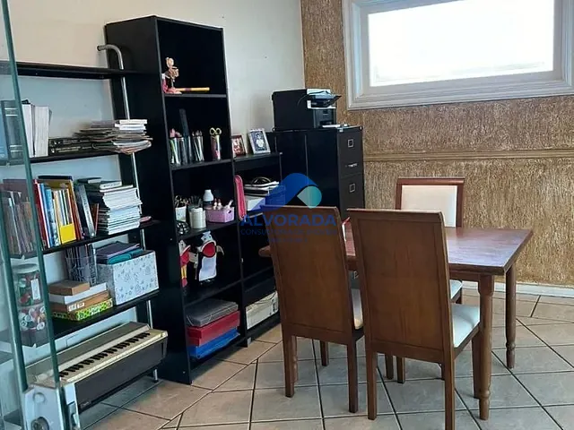 Sobrado com 450m² 4 quartos e 1 banheiro, à venda, no bairro Jardim Alvorada em São José dos Campos