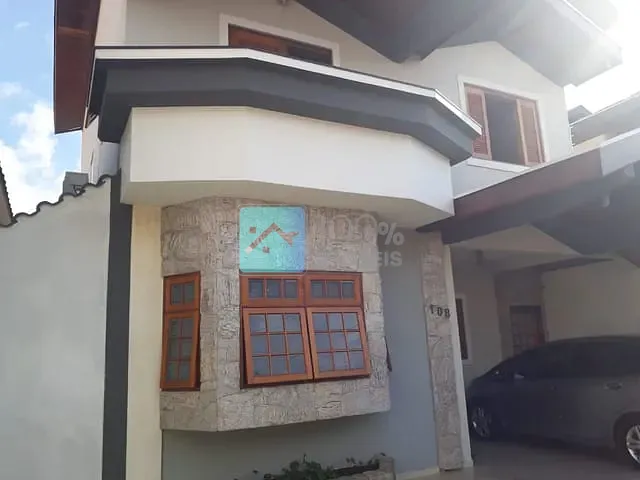 Sobrado com 250m² 3 quartos e 3 banheiros, à venda, no bairro Jardim das Industrias em São José dos Campos