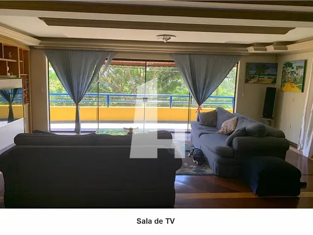 Sobrado com 300m² 4 quartos e 4 banheiros, à venda, no bairro Cidade Parquelandia em Mogi das Cruzes