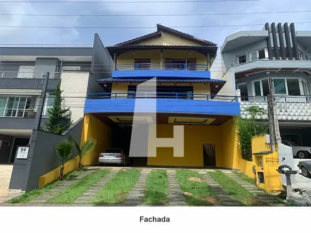 Sobrado com 300m² 4 quartos e 4 banheiros, à venda, no bairro Cidade Parquelandia em Mogi das Cruzes