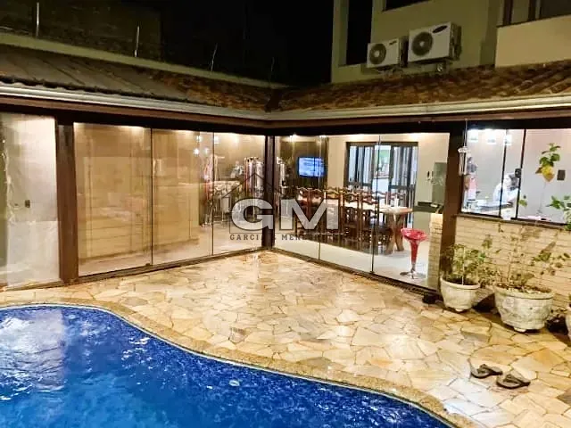 Sobrado com 304m² 3 quartos e 5 banheiros, à venda, no bairro Residencial Flórida em Ribeirão Preto