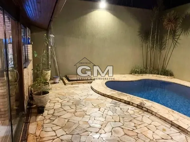Sobrado com 304m² 3 quartos e 5 banheiros, à venda, no bairro Residencial Flórida em Ribeirão Preto