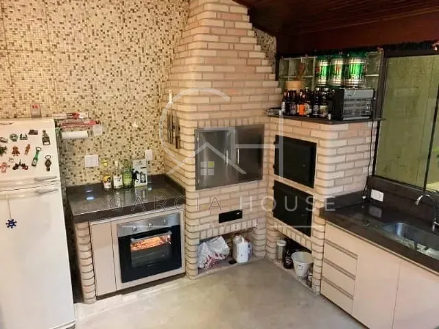 Sobrado com 304m² 3 quartos e 5 banheiros, à venda, no bairro Residencial Flórida em Ribeirão Preto