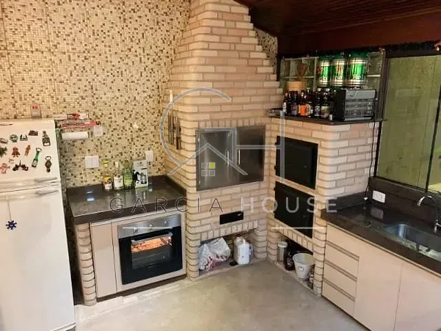 Sobrado com 304m² 3 quartos e 5 banheiros, à venda, no bairro Residencial Flórida em Ribeirão Preto