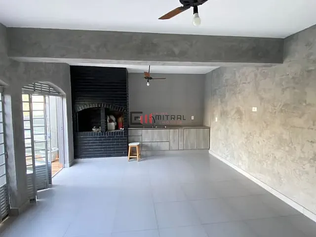 Sobrado com 540m² 4 quartos e 5 banheiros, à venda, no bairro Quebec em Londrina