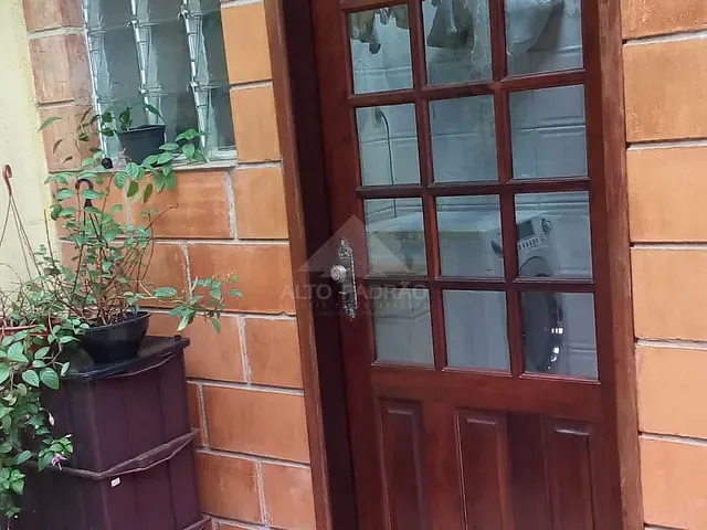 Sobrado 2 quartos e 1 banheiro, à venda, no bairro Jardim Bela Vista em Mauá