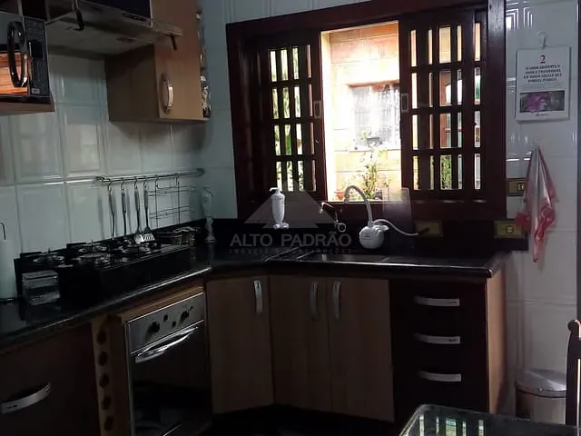 Sobrado 2 quartos e 1 banheiro, à venda, no bairro Jardim Bela Vista em Mauá