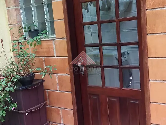 Sobrado 2 quartos e 1 banheiro, à venda, no bairro Jardim Bela Vista em Mauá