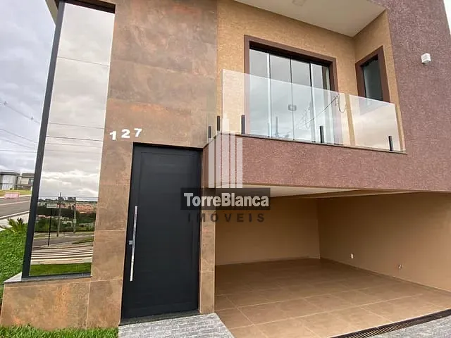 Sobrado com 200m² 3 quartos e 1 banheiro, à venda, no bairro Contorno em Ponta Grossa