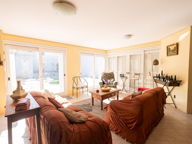 Casa com 396m² 3 quartos e 2 banheiros, à venda, no bairro Centro em Pelotas