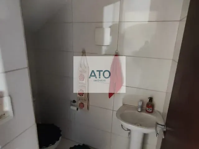 Sobrado 2 quartos e 2 banheiros, à venda, no bairro Centro em Tijucas