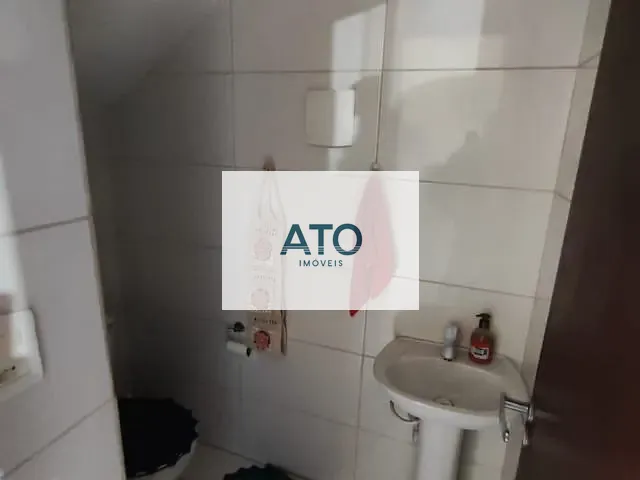 Sobrado 2 quartos e 2 banheiros, à venda, no bairro Centro em Tijucas