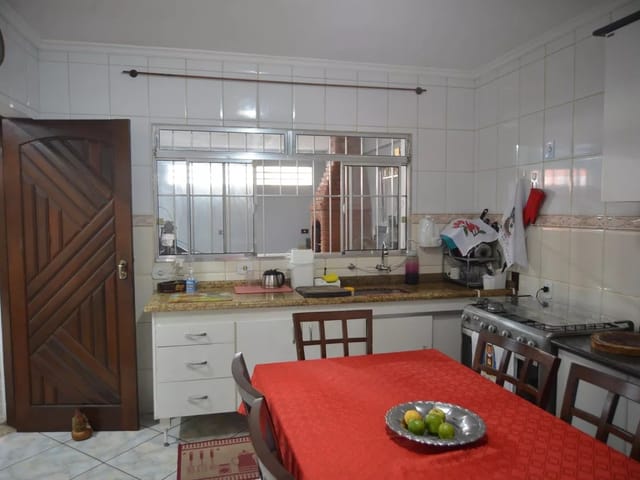 Sobrado 3 quartos e 3 banheiros, à venda, no bairro Parque Erasmo Assunção em Santo André
