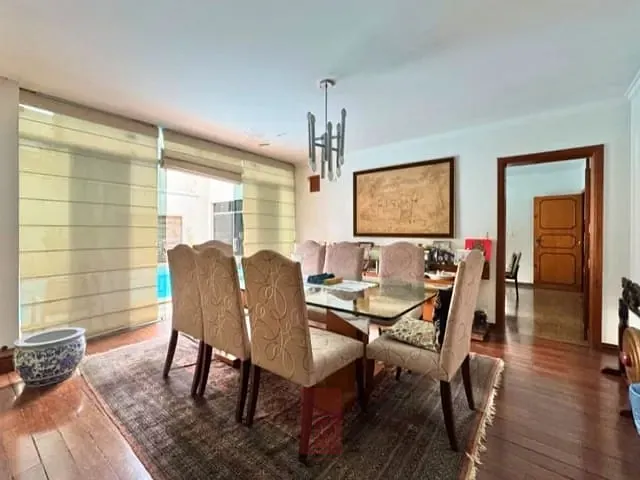 Sobrado com 638m² 8 quartos e 6 banheiros, à venda, no bairro Alto de Pinheiros em São Paulo