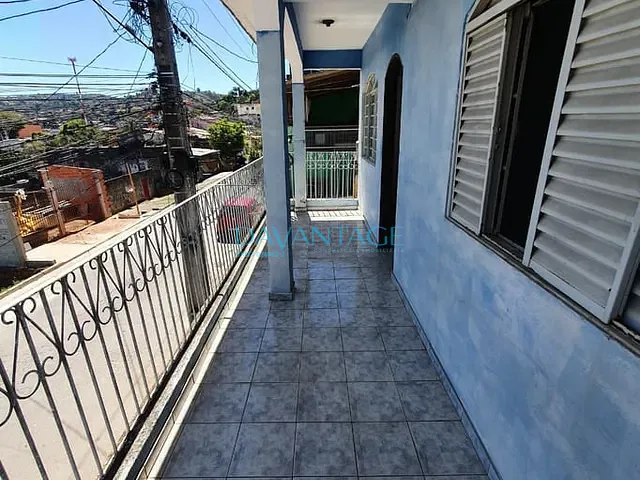Sobrado com 250m² 3 quartos e 2 banheiros, à venda, no bairro Jardim Nova Esperança em Francisco Morato
