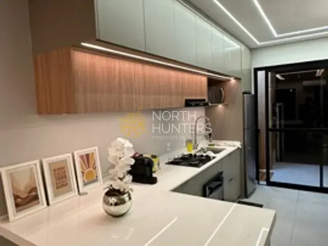 Sobrado 2 quartos e 3 banheiros, à venda, no bairro Ingleses do Rio Vermelho em Florianópolis