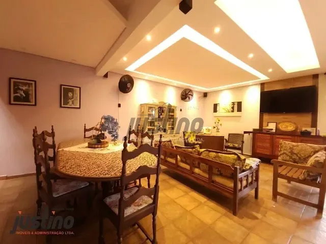 Sobrado com 300m² 5 quartos e 3 banheiros, à venda, no bairro Cibratel I em Itanhaém