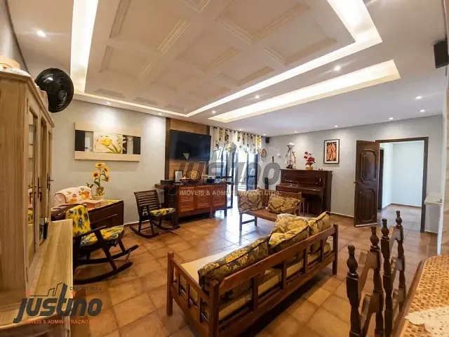Sobrado com 300m² 5 quartos e 3 banheiros, à venda, no bairro Cibratel I em Itanhaém