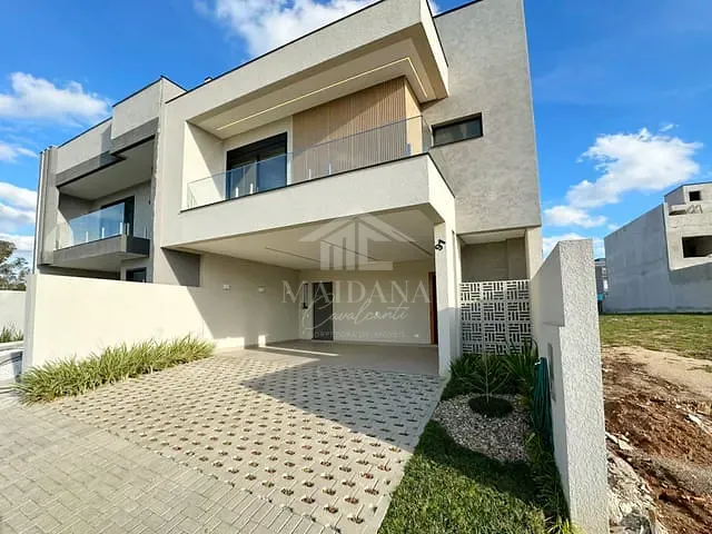 Sobrado com 179m² 3 quartos e 4 banheiros, à venda, no bairro Costeira em São José dos Pinhais