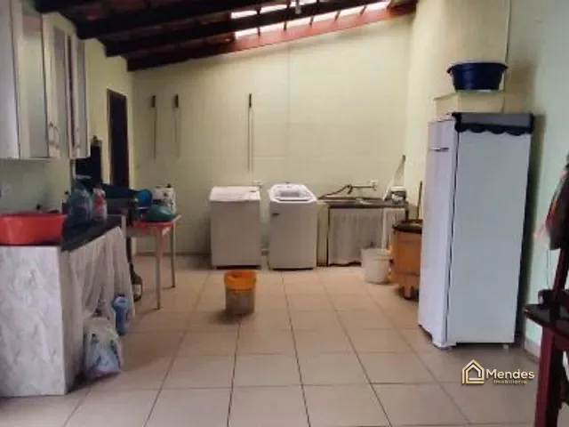 Sobrado com 154m² 4 quartos e 2 banheiros, à venda, no bairro Sítio Cercado em Curitiba
