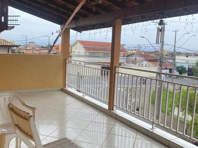 Sobrado com 250m² 7 quartos e 5 banheiros, à venda, no bairro Residencial Mombaça I em Pindamonhangaba