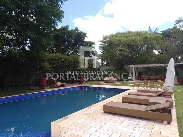 Casa com 2000m² 5 quartos e 6 banheiros, à venda, no bairro Condomínio Residencial Rosário de Fátima em Bragança Paulista