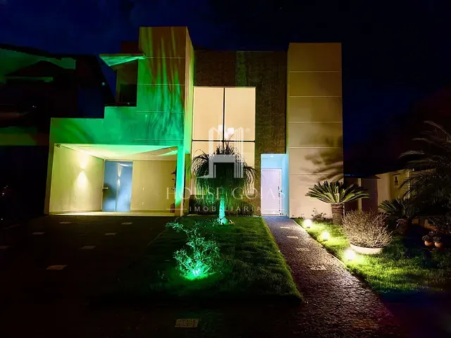 Sobrado com 370m² 4 quartos e 5 banheiros, à venda, no bairro Jardins Madri em Goiânia