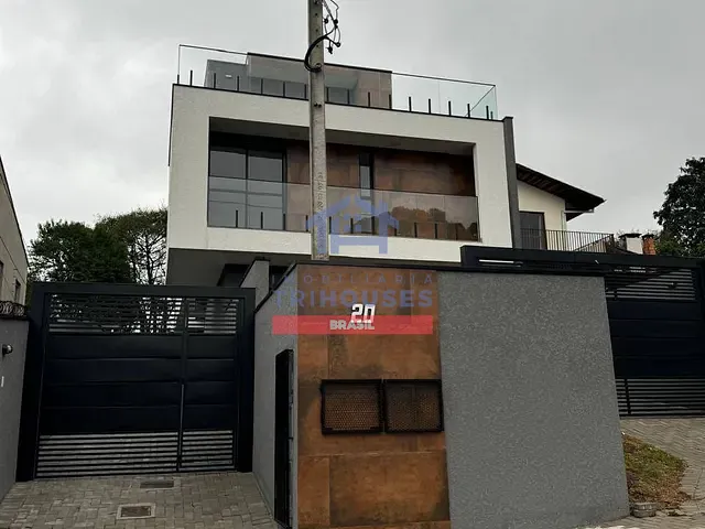 Sobrado com 133m² 3 quartos e 3 banheiros, à venda, no bairro Uberaba em Curitiba