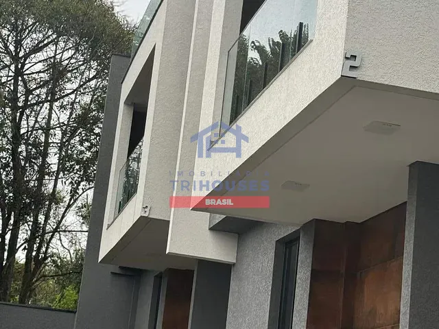 Sobrado com 133m² 3 quartos e 3 banheiros, à venda, no bairro Uberaba em Curitiba
