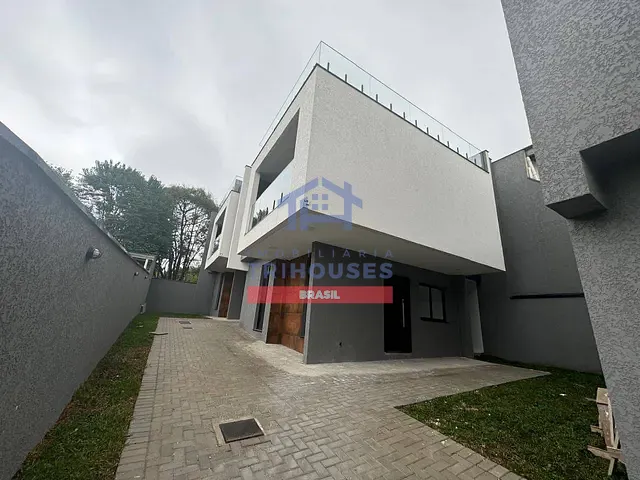 Sobrado com 133m² 3 quartos e 3 banheiros, à venda, no bairro Uberaba em Curitiba