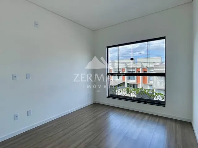 Sobrado 2 quartos e 3 banheiros, para alugar, no bairro Água Verde em Blumenau