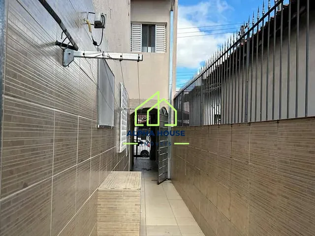 Sobrado 3 quartos e 1 banheiro, para alugar, no bairro Santa Luzia em Pindamonhangaba