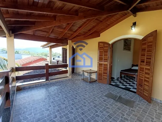 Sobrado com 380m² 2 quartos e 2 banheiros, à venda, no bairro Pontal de Santa Marina em Caraguatatuba