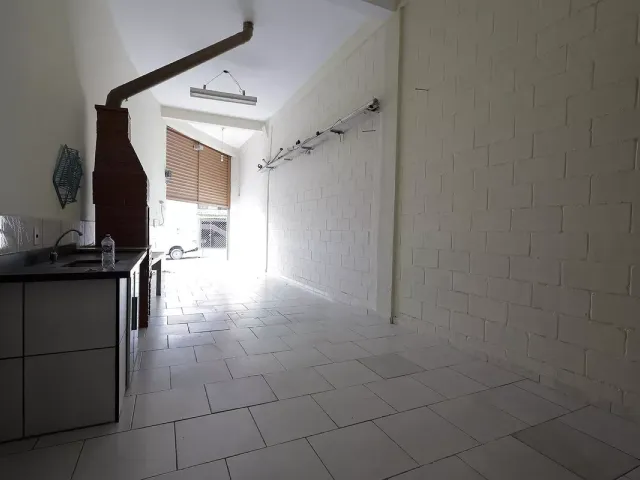 Sobrado 3 quartos e 4 banheiros, à venda, no bairro Jardim Las Vegas em Santo André