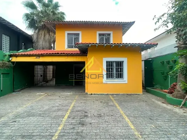 Sobrado com 287m², para alugar, no bairro Pinheiros em São Paulo