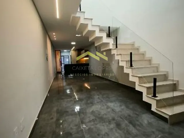 Sobrado com 150m² 3 quartos e 1 banheiro, à venda, no bairro Parque Oratório em Santo André