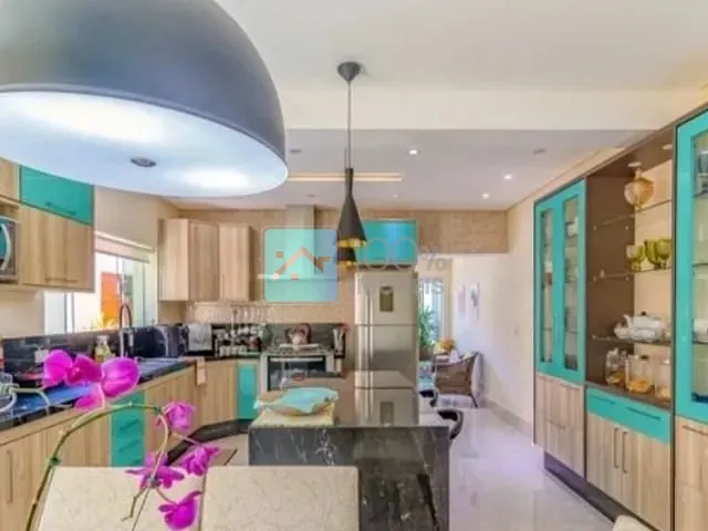 Sobrado com 245m² 2 quartos e 3 banheiros, à venda, no bairro Monte Castelo em São José dos Campos