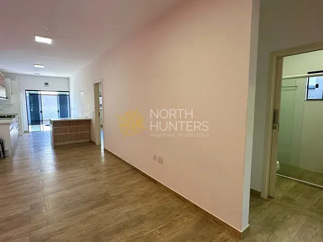 Sobrado com 133m² 3 quartos e 3 banheiros, à venda, no bairro Cachoeira do Bom Jesus em Florianópolis