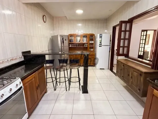 Sobrado com 302m² 4 quartos e 1 banheiro, à venda, no bairro Belas Artes em Itanhaém
